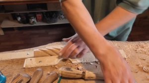Wood carving. Резьба по дереву для новичков.  Витая балясина на полку