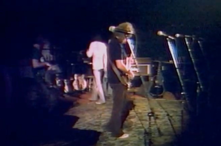 Crosby, Stills, Nash & Young - Almost cut my hair (1974) смотреть онлайн