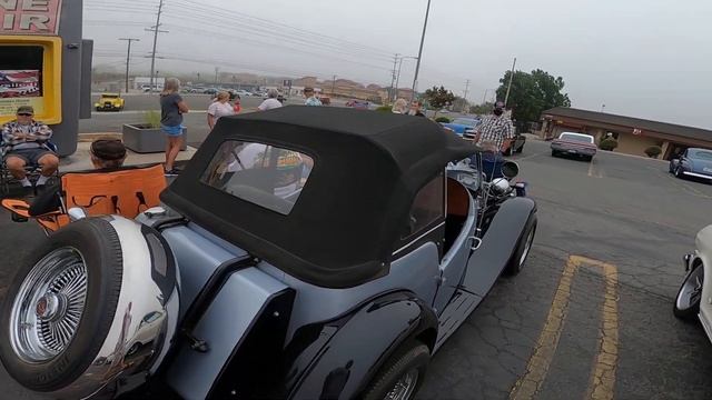 hotrods in horsetown Beautiful 31 Chevy Roadster. Pro Touring Duce and more смотреть онлайн