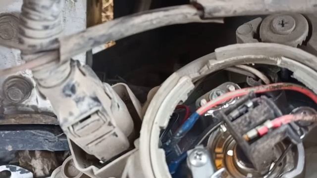 ЗАМЕНА ЛАМПОЧКИ ГАБАРИТНЫХ ОГНЕЙ Kia Spektra смотреть онлайн