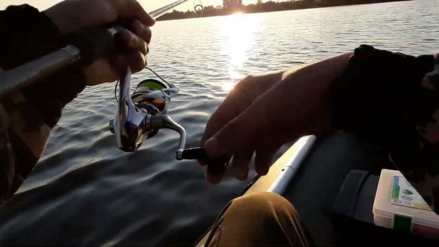 Поставил раколовки.  Ловля Щуки на спиннинг.  Жара делает свое дело.