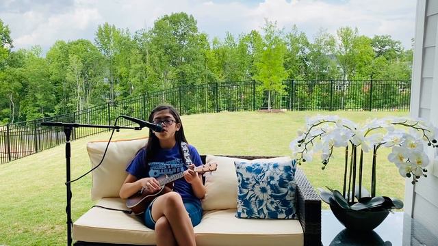 Hannah Grace singing Somewhere Over the Rainbow as sung by Israel Kamakawiwo’ole смотреть онлайн