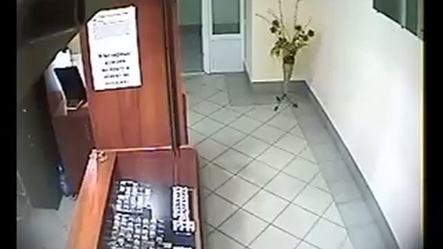 Дерзкая кража в ювелирном отделе ТЦ "БАМБУК" г. Курахово смотреть онлайн