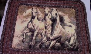 Рамка из газетных трубочек на картину (алмазная мазайка)