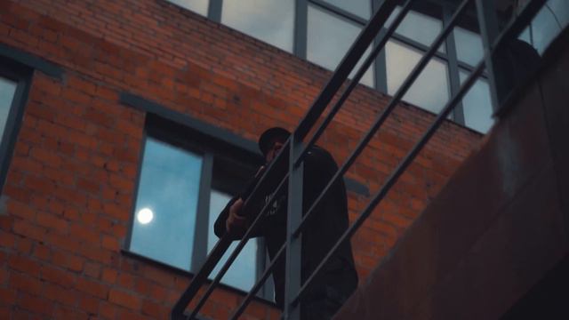 Стамбул и Москва , именно там вы найдете этот бренд смотреть онлайн