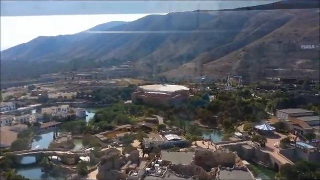 Потрясающий вид на Бенидорм и Терра Митику из обзорного лифта! смотреть онлайн