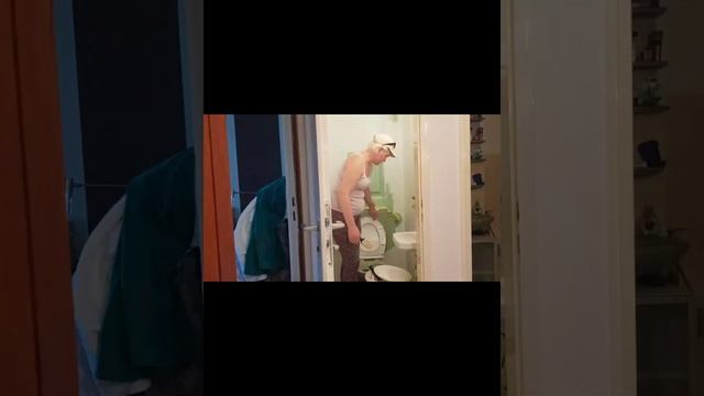 Бюджетный ремонт в туалете. Schnelle und günstige Renovierung in der Toilette. смотреть онлайн