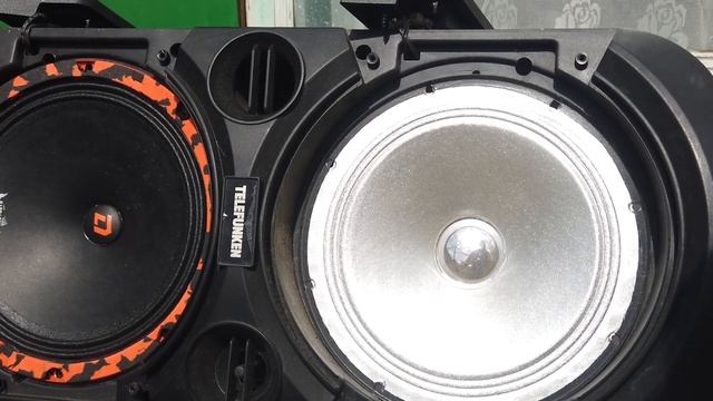 Эстрадная акустика 200 DL Audio ™ Barracuda 200 ЗАМЕНА ДИНАМИКОВ В Bluetooth КОЛОНКЕ смотреть онлайн