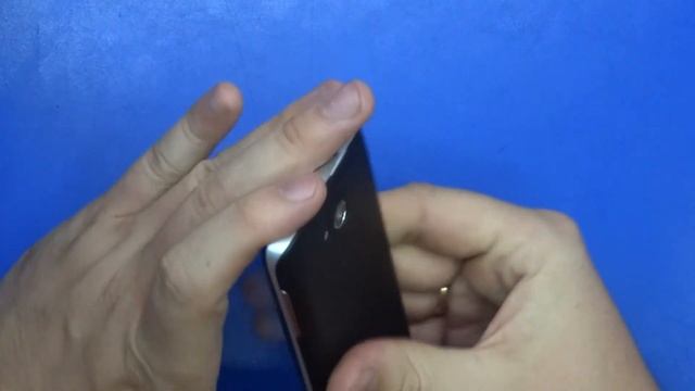 Смартфон DNS S4008 4" 4Gb Black смотреть онлайн