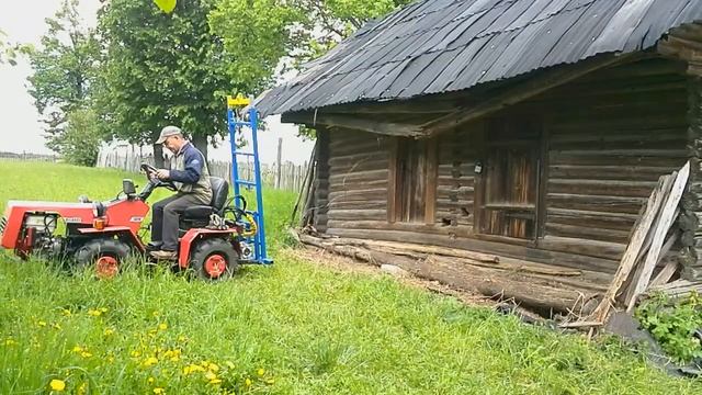 МТЗ -132 Выдергиваю гнилые бревна смотреть онлайн