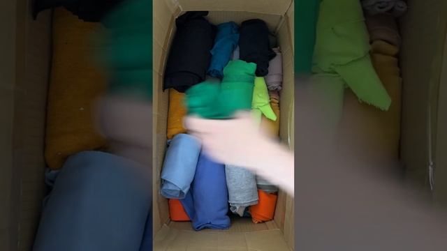 Накопил 4 коробки обрезок #inonecopy #шитьё #шьюназаказ смотреть онлайн
