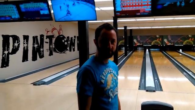 Joey's Extreme Bowling Adventure смотреть онлайн