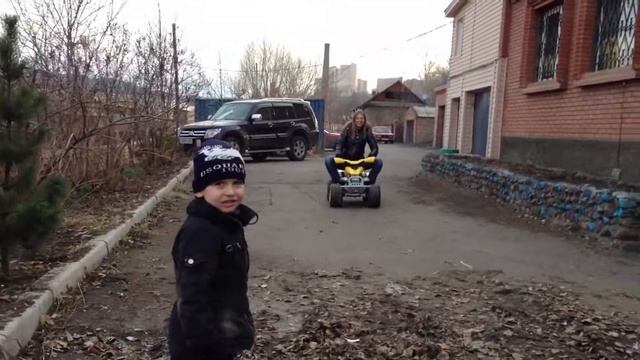 прикольная игрушка:) смотреть онлайн
