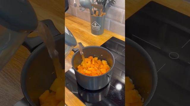 Тыквенный крем-суп со сливками