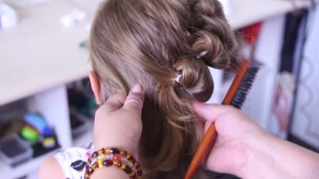 Прическа с резинками! Советы стилиста. StarMediaKids смотреть онлайн