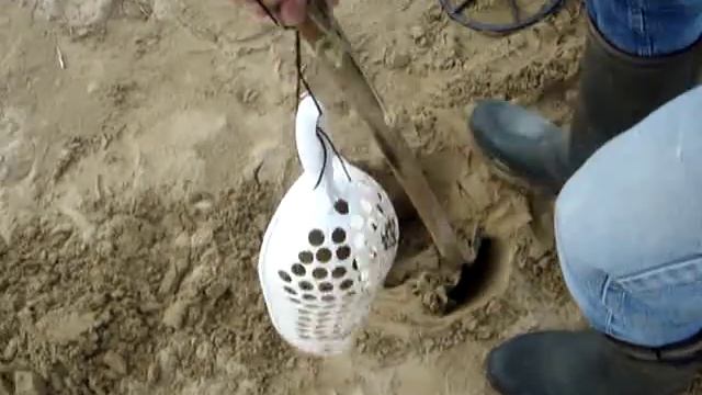 MINELAB E-TRAC ON THE BEACH. DEEP TARGET смотреть онлайн