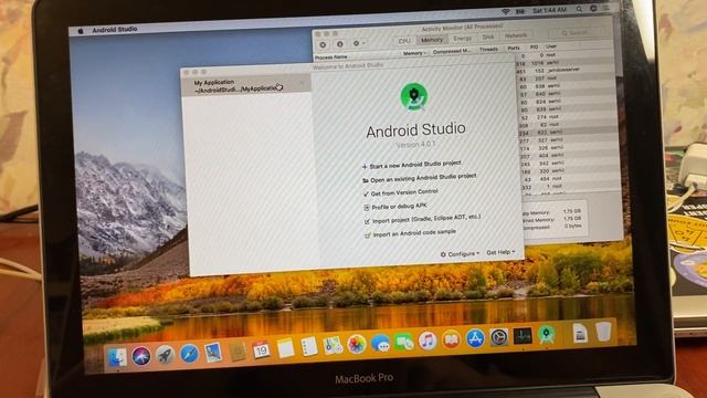 Android Studio on Macbook Pro 2011 High Sierra 16Gb RAM Core i5 Developer's Review смотреть онлайн