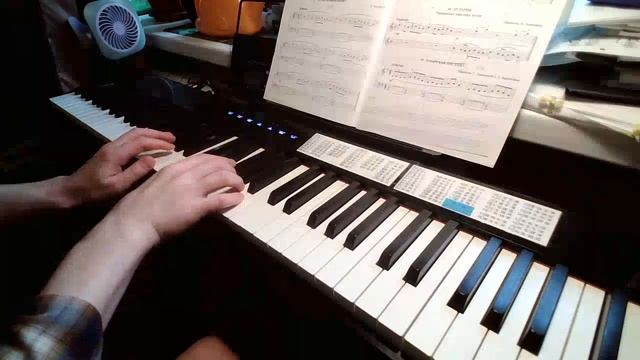 32. Песенка - Б. Милич, фортепиано 1 класс смотреть онлайн