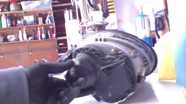 How to replace a Headlight bulb on your VW New Beetle смотреть онлайн