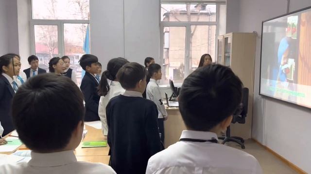 Открытый урок русского языка и литературы в 6 классе на тему: «Бывают ли у слов родственники?» смотреть онлайн