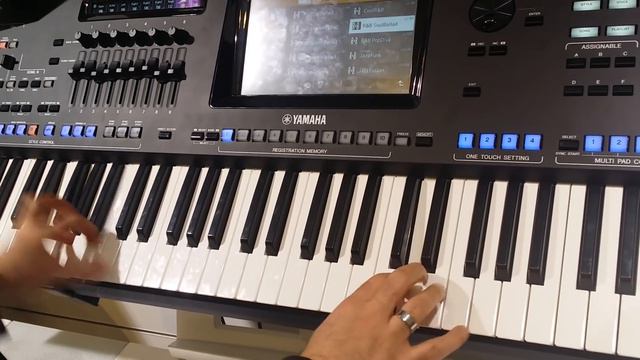 YAMAHA Genos Saxophone смотреть онлайн