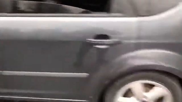 Z409 Ford Focus 2005, 1.6, бензин, МКПП смотреть онлайн