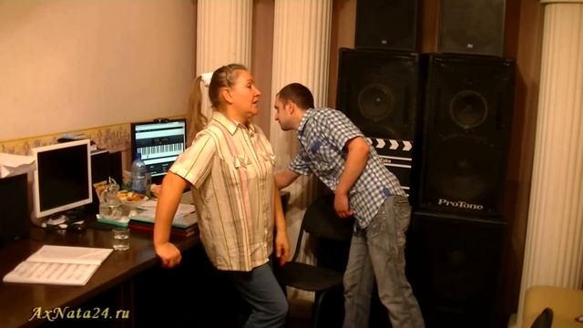 Учимся петь. Диапазон. Вибрато. Механика пения нот в нижнем регистре. смотреть онлайн