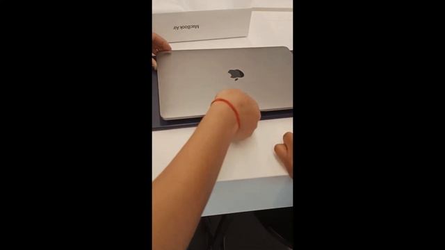Macbook Air M1 | Bhai ka Laptop | Apple Store | MacBook Air 8Gb Ram, 256Gb SSD, M1 Space Grey. смотреть онлайн