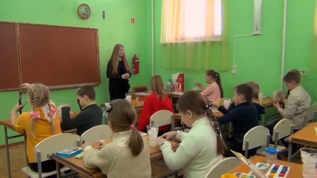 Мастер-класс «Акварель по льду» с учащимися изостудии «Радуга» смотреть онлайн