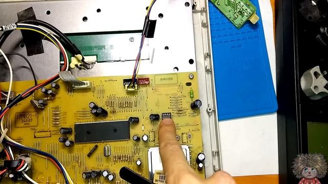 Почему ЗАВИСАЕТ ТЕЛЕВИЗОР и что с этим делать? смотреть онлайн