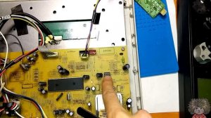 Почему ЗАВИСАЕТ ТЕЛЕВИЗОР и что с этим делать?