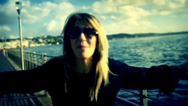 TANYA/LIBERTAD DISFRAZADA /Official Video