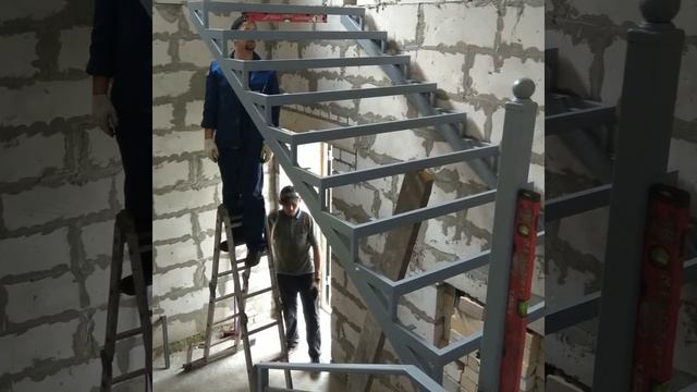 Лестница на второй этаж в частном доме смотреть онлайн