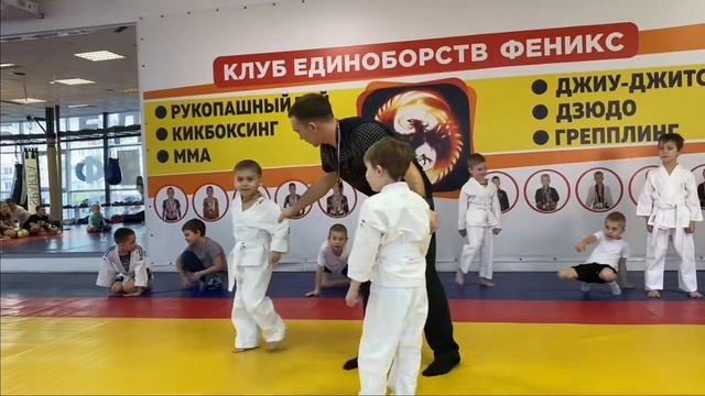 Глеб и его первая победа! Соревнования по борьбе смотреть онлайн
