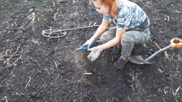 В поисках монет. Дед Хабар заговорил, голос @Красавчик ТВ смотреть онлайн