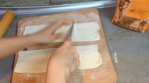 Пирожки с яблоками из  слоёного готового теста