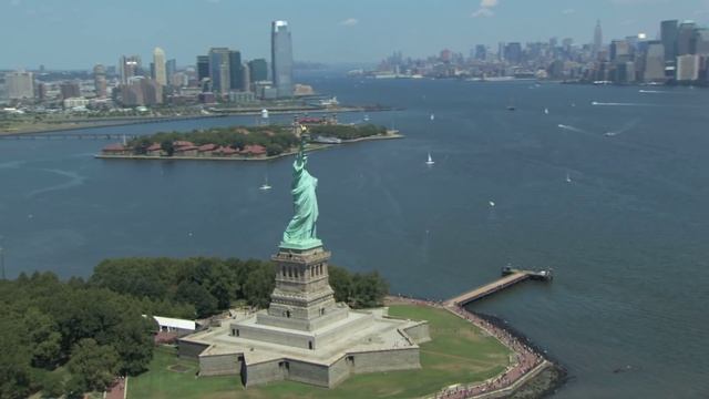 Statue of Liberty Helicopter Tour Aerial View HD Video Footage of New York City NYC and Manhattan смотреть онлайн