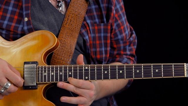 Блюз 101: Как играть соло в стиле B.B. King смотреть онлайн