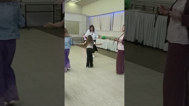 девочка 8 и 19 лет шоу на день рождения у бабушки смотреть онлайн