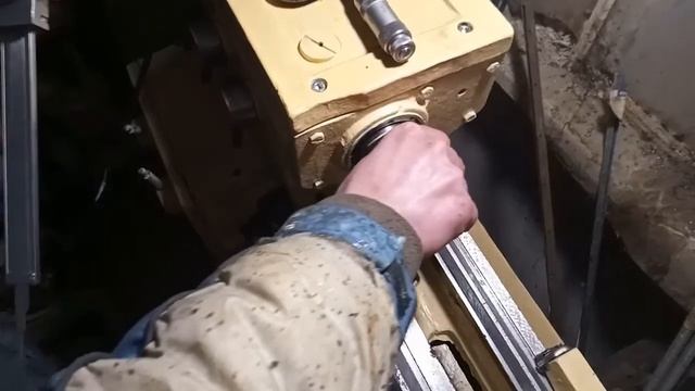 Подготовка шпинделя ТВ-4 к посадке планшайбы. смотреть онлайн