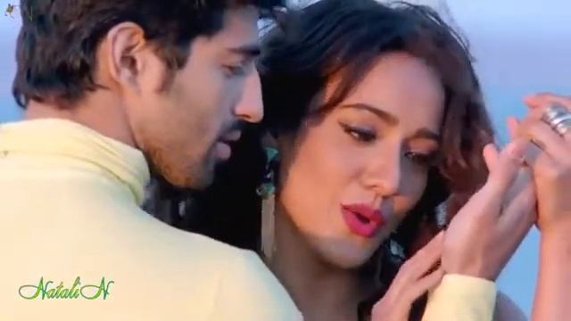 любовь и сон девушка очень красивая поет