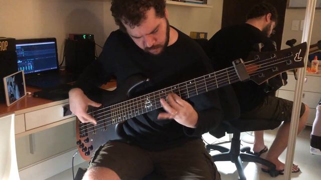 Drone Corpse Aviator - Archspire Bass Cover смотреть онлайн