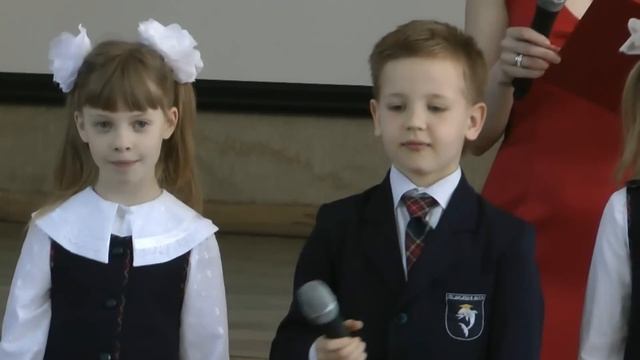 Последний звонок. Стихи первоклашек. смотреть онлайн