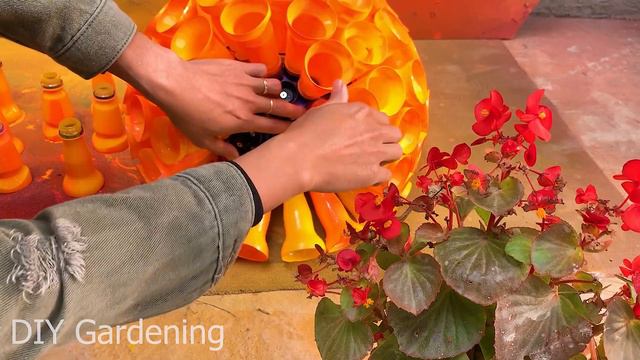 Recycle Old Plastic Bottles into Beautiful Flower Pots For The Garden | Gerbera Flower Garden смотреть онлайн
