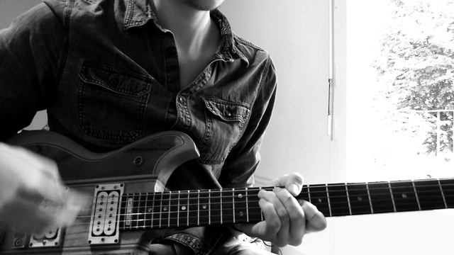 MUSE - DEAD INSIDE [100% accurate chords + tab in description] смотреть онлайн