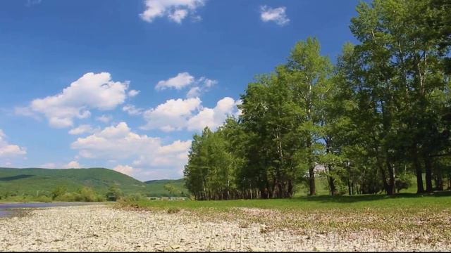 У реки Нугуш. Башкортостан. Россия смотреть онлайн