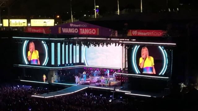 Style - Taylor Swift (LIVE @ Wango Tango 2019) смотреть онлайн
