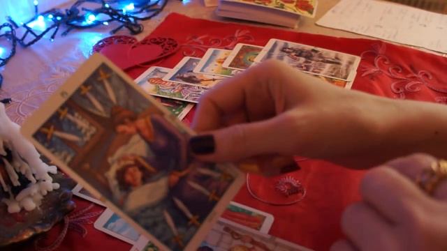 Он-лайн расклад - О Нем! Где Он находится? с Кем проводит время? Что думает о вас и т.д) смотреть онлайн