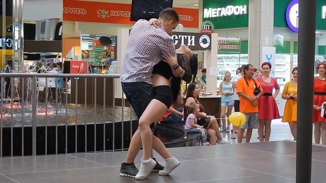 Антон и Яна. Бачата. смотреть онлайн