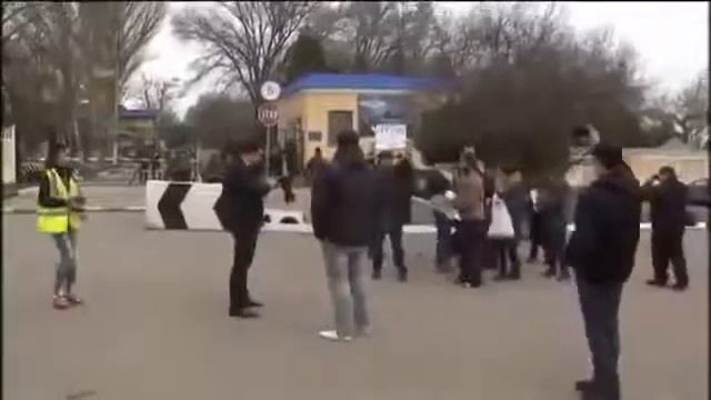 14 03 14 Россиийские войска покидают Крым смотреть онлайн